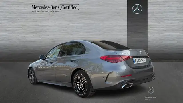 Mercedes-Benz C-Class view 4