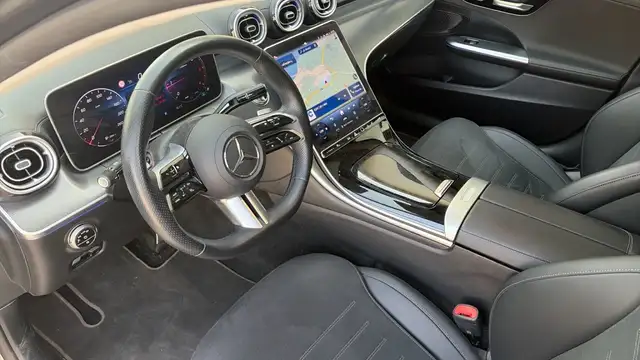 Mercedes-Benz C-Class view 6