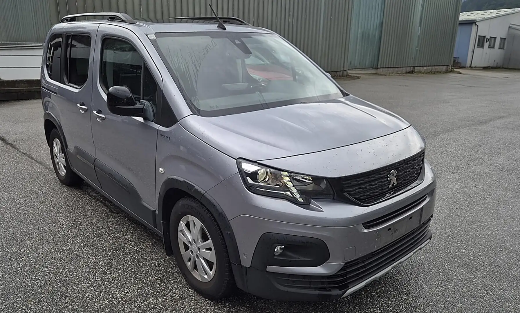 Peugeot Rifter 1,5 BlueHDI 130 S&S GT Line Grau - 2