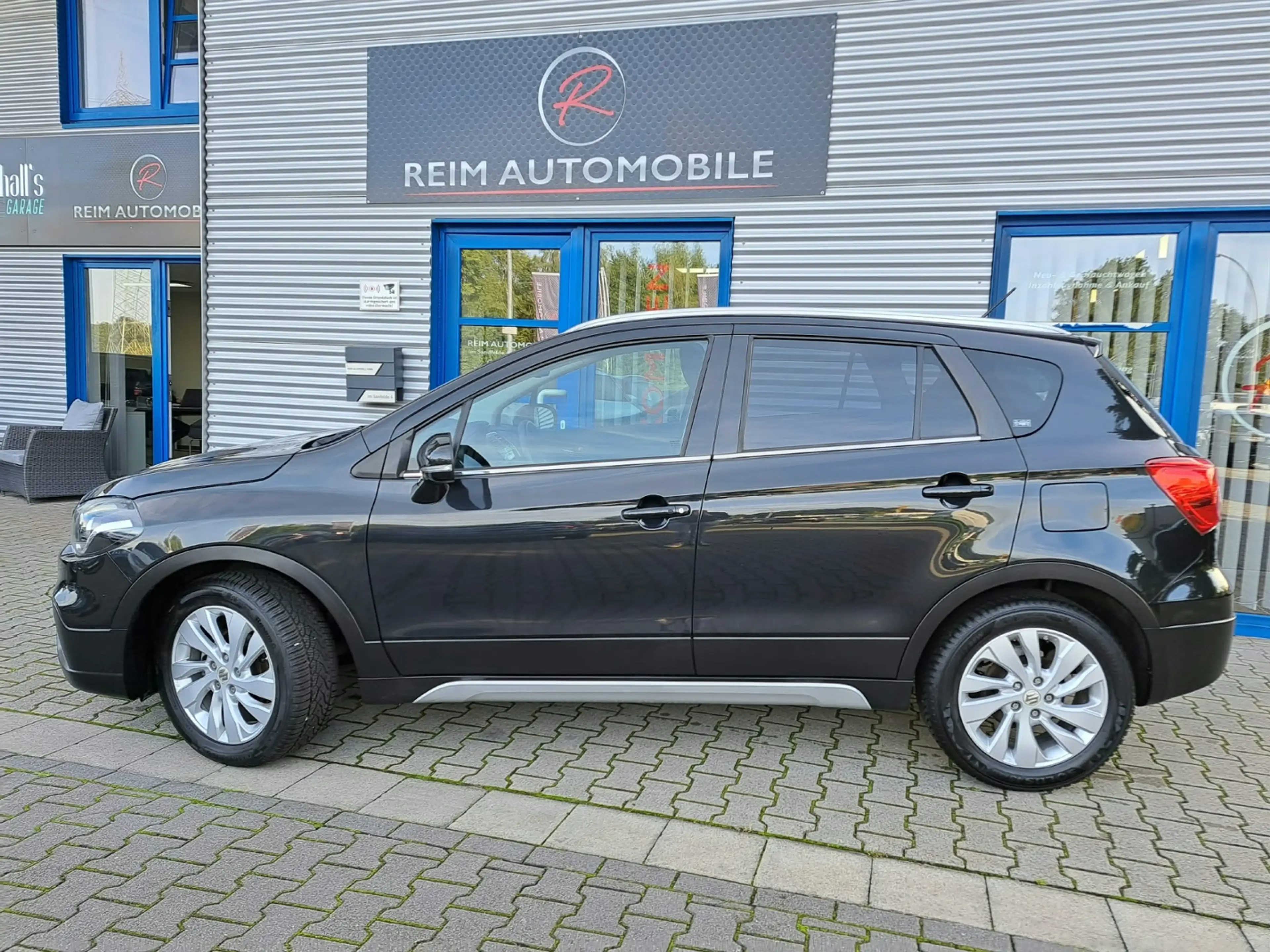 Suzuki SX4 S-Cross 1.0 Automatik "Club" *Nur 45.250 KM* NAVI — photo 2