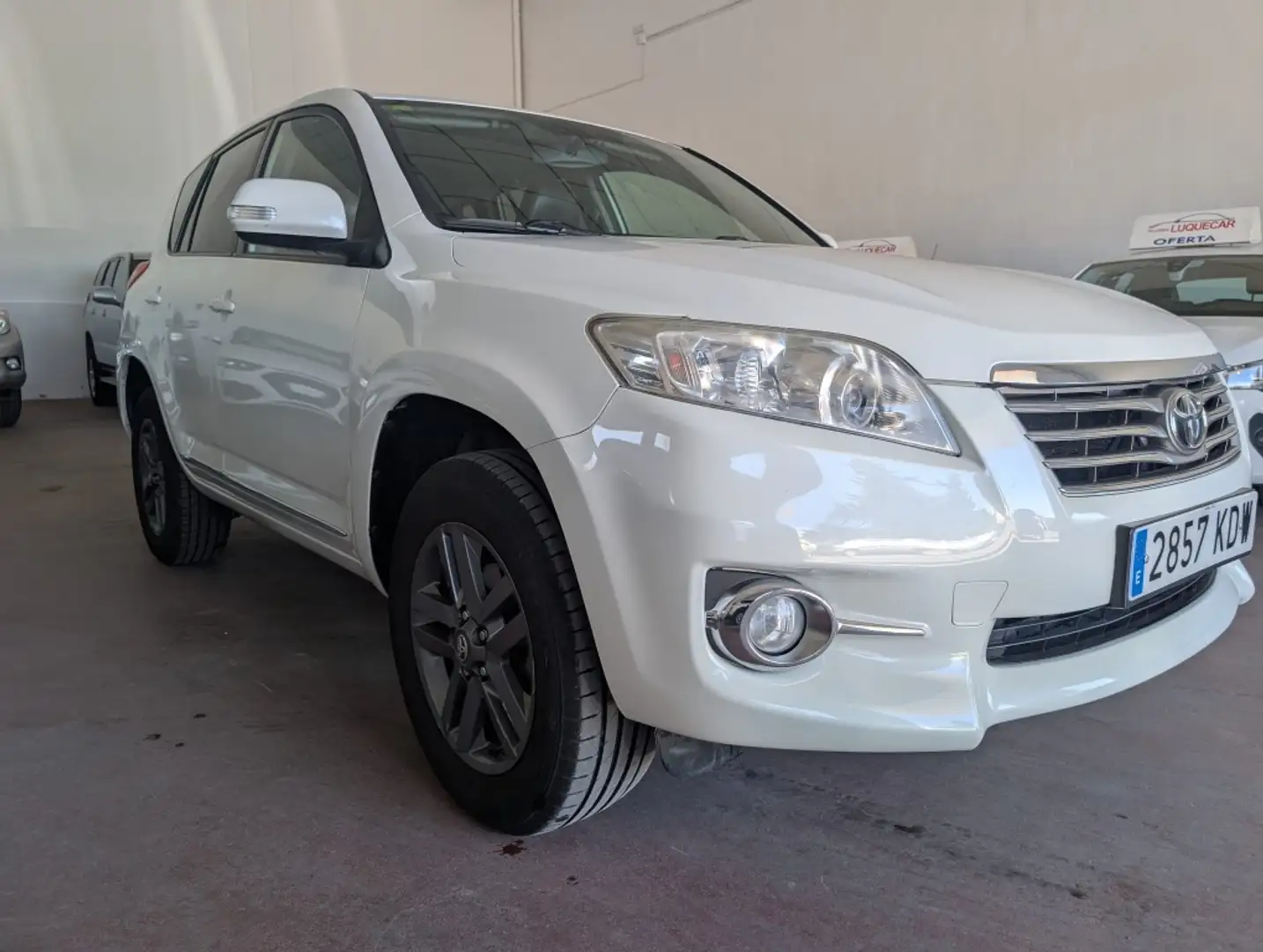 Toyota RAV 4 2.2D-4D Executive 4x4 Blanco - 1