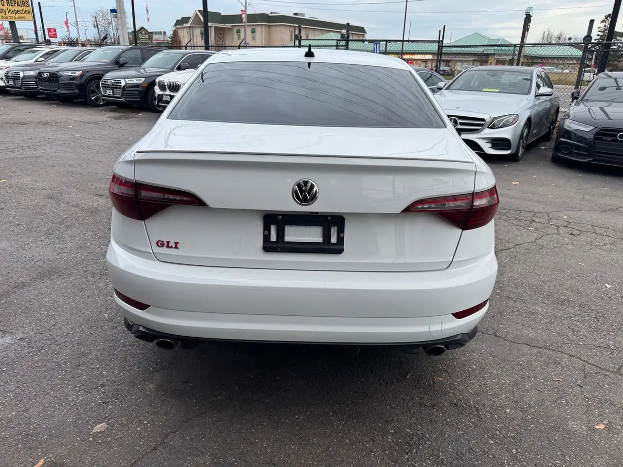 Volkswagen Jetta снимка Volkswagen Jetta