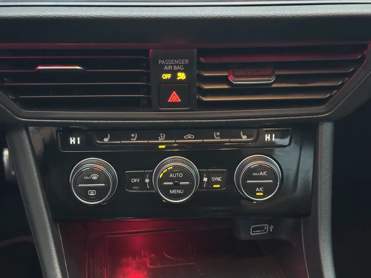 Volkswagen Jetta снимка Volkswagen Jetta