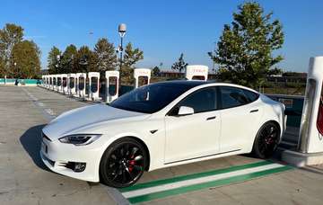 Model S 90 D