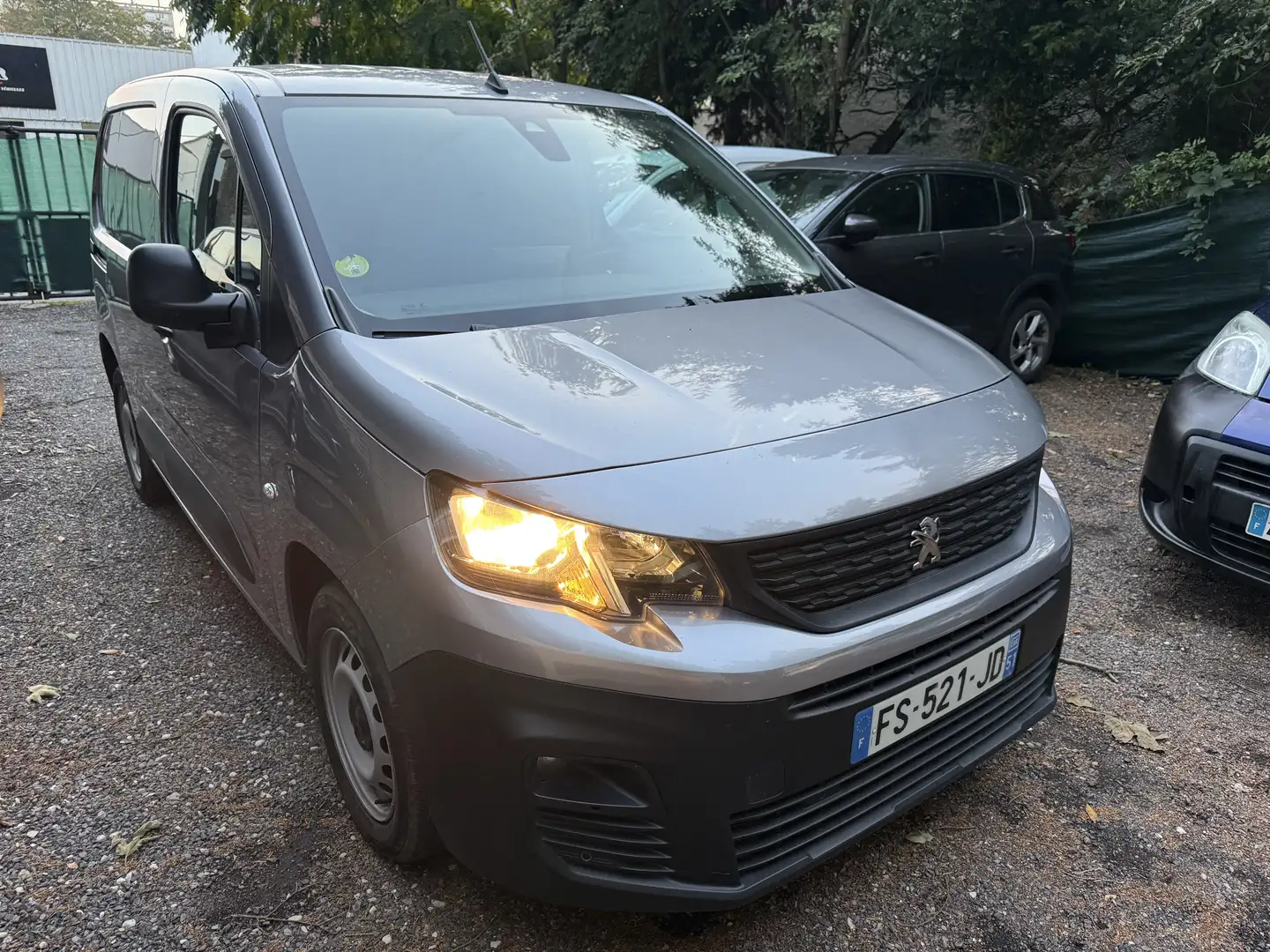 Peugeot Partner FOURGON STANDARD 1000 KG BLUEHDI 130 S&S EAT8 ASPH - 2