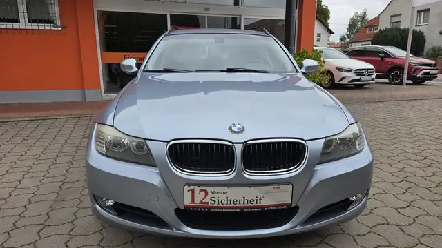 BMW 3 Series view 2
