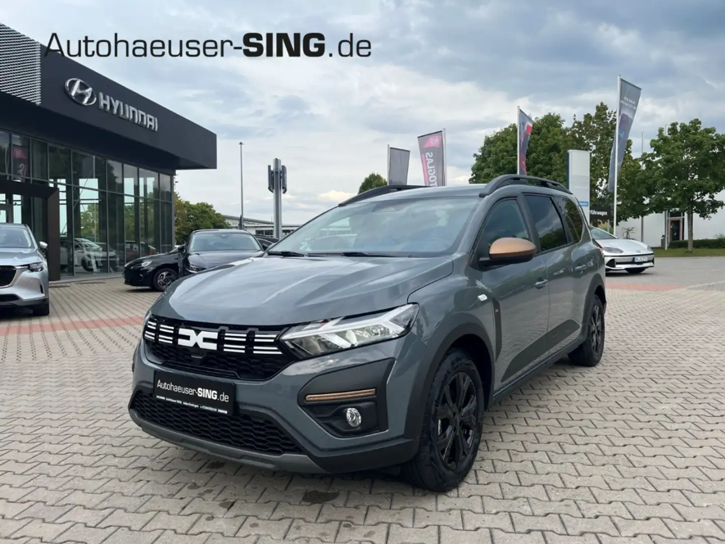 Dacia Jogger Extreme Hybrid Automatik Komfortpak LED Grau - 1