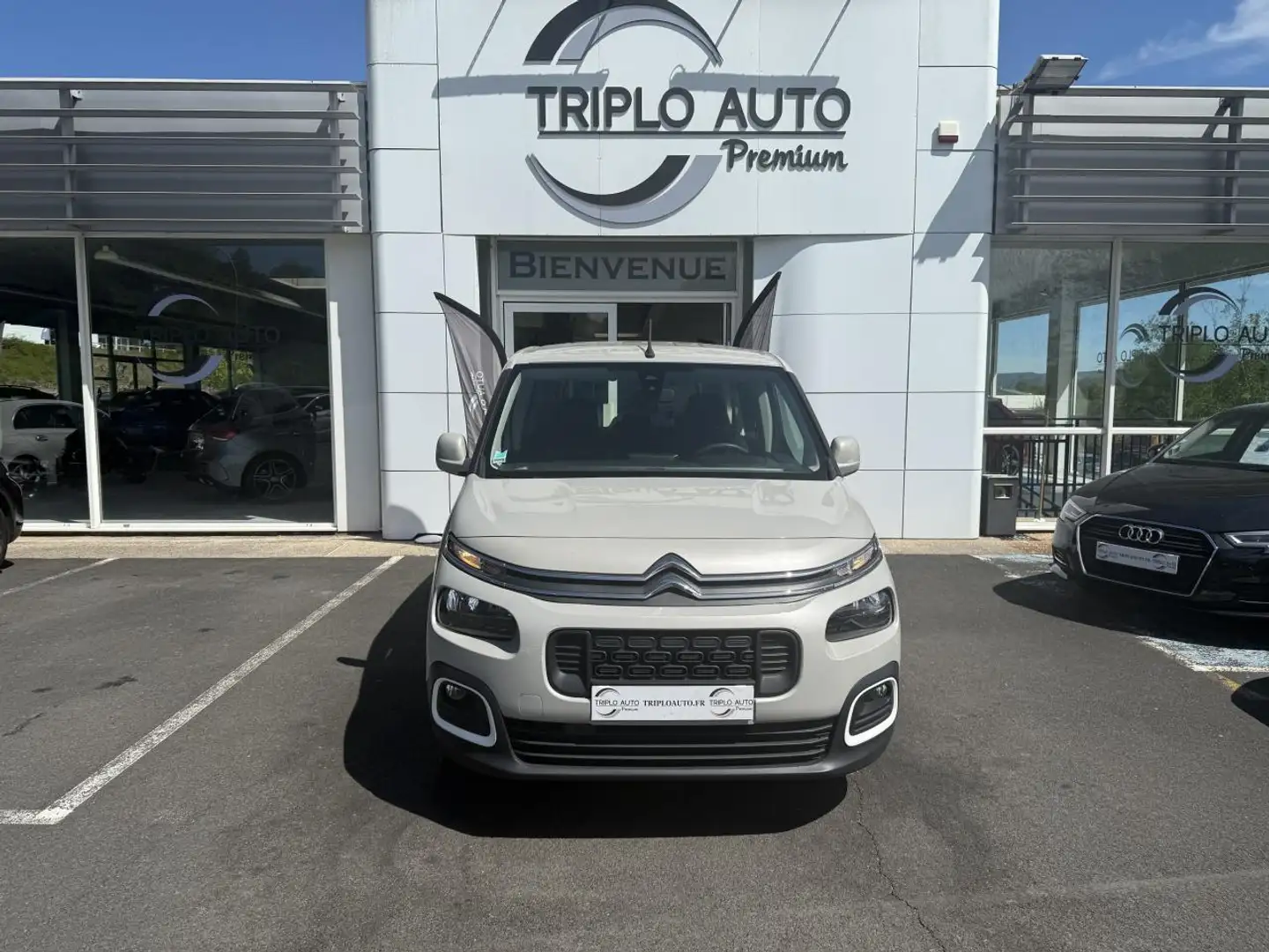Citroen Berlingo Berlingo 1.5 BlueHDi - 100 7pl  XL Live + Radar AR Beige - 2