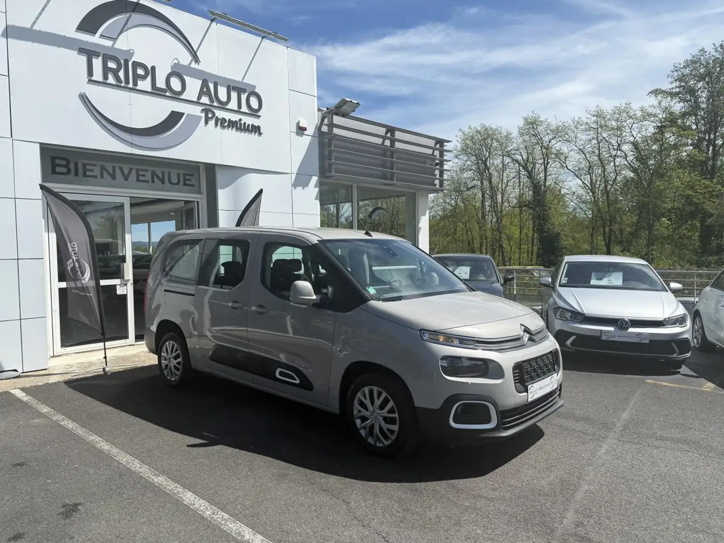 Citroen Berlingo Berlingo 1.5 BlueHDi - 100 7pl  XL Live + Radar AR Beige - 1