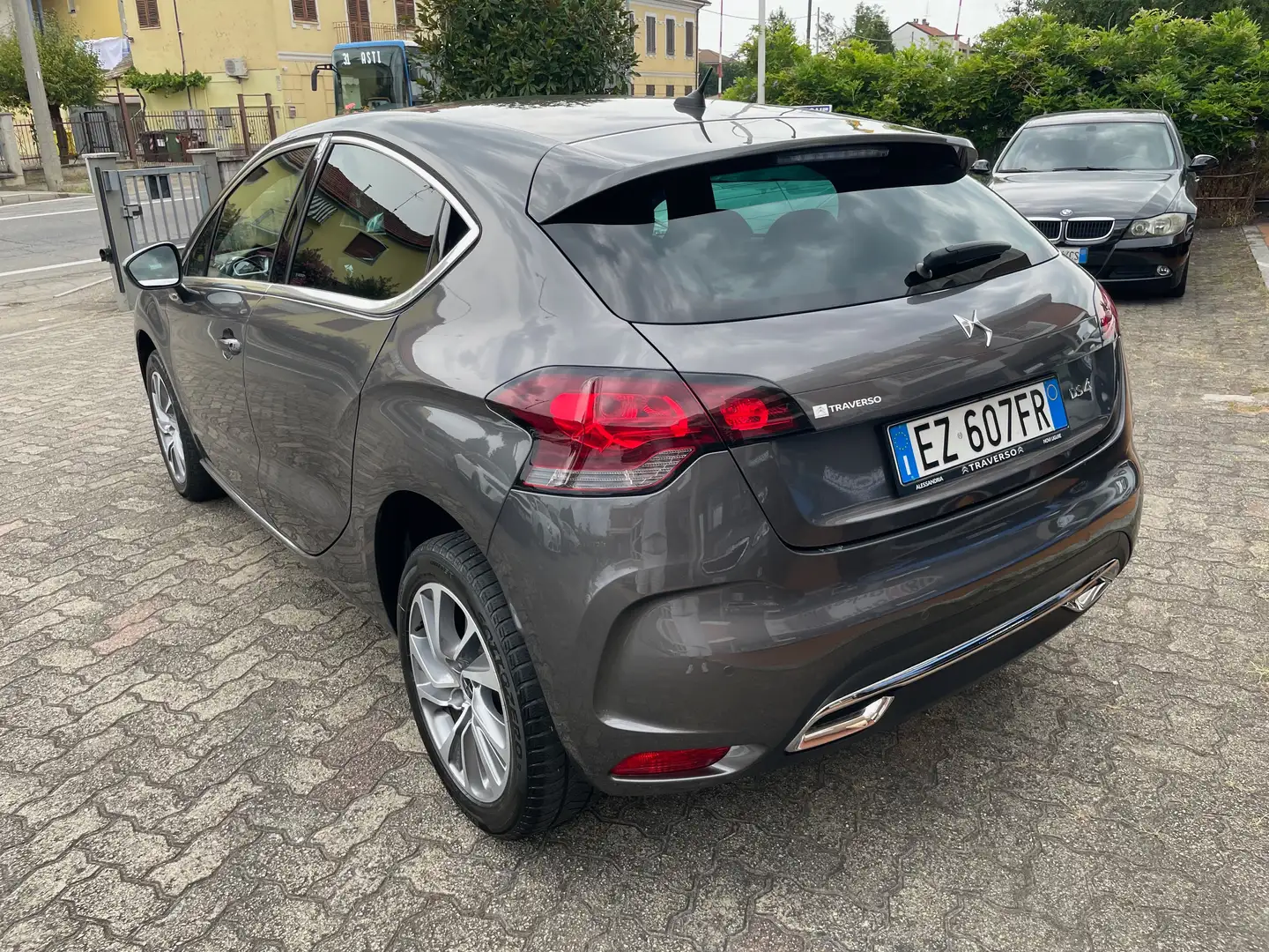 Citroen C4 1.2 puretech Exclusive S Gris - 2