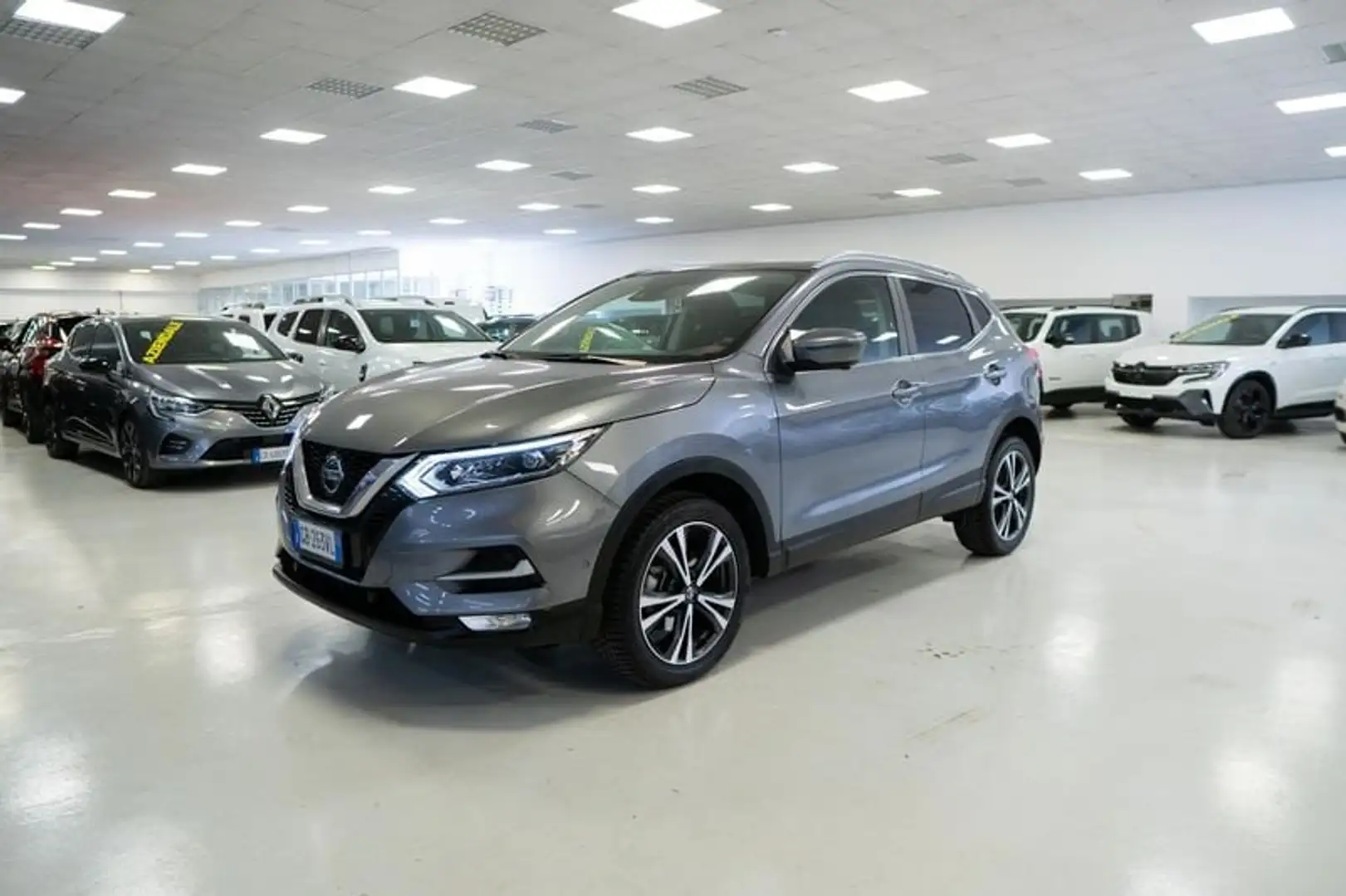Nissan Qashqai 1.3 DIG-T N-Connecta 140cv Grigio - 1