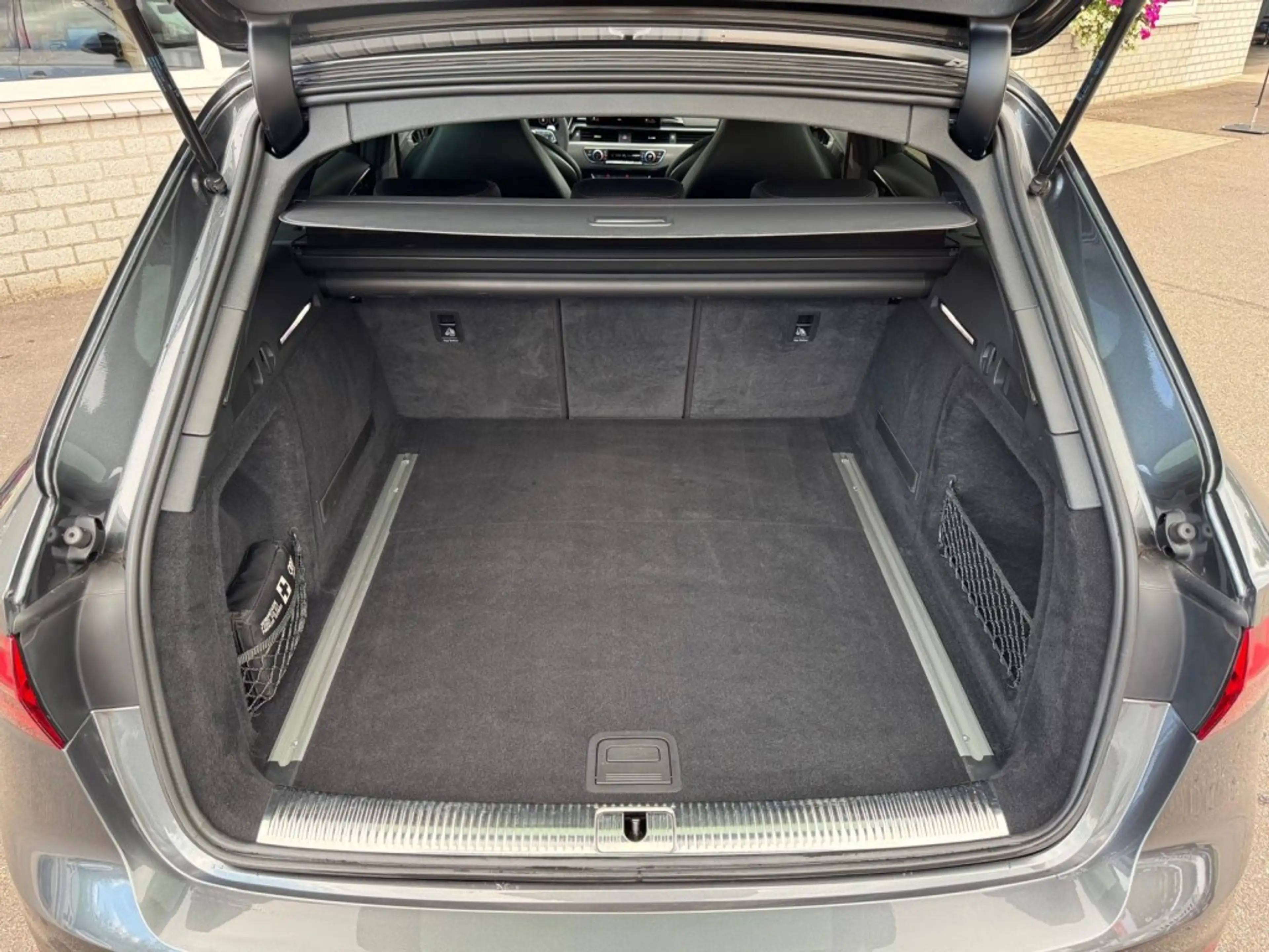 Audi RS4 2.9 TFSI RS4 QUATTRO Keramisch B&O Pano HUD Massag — photo 23