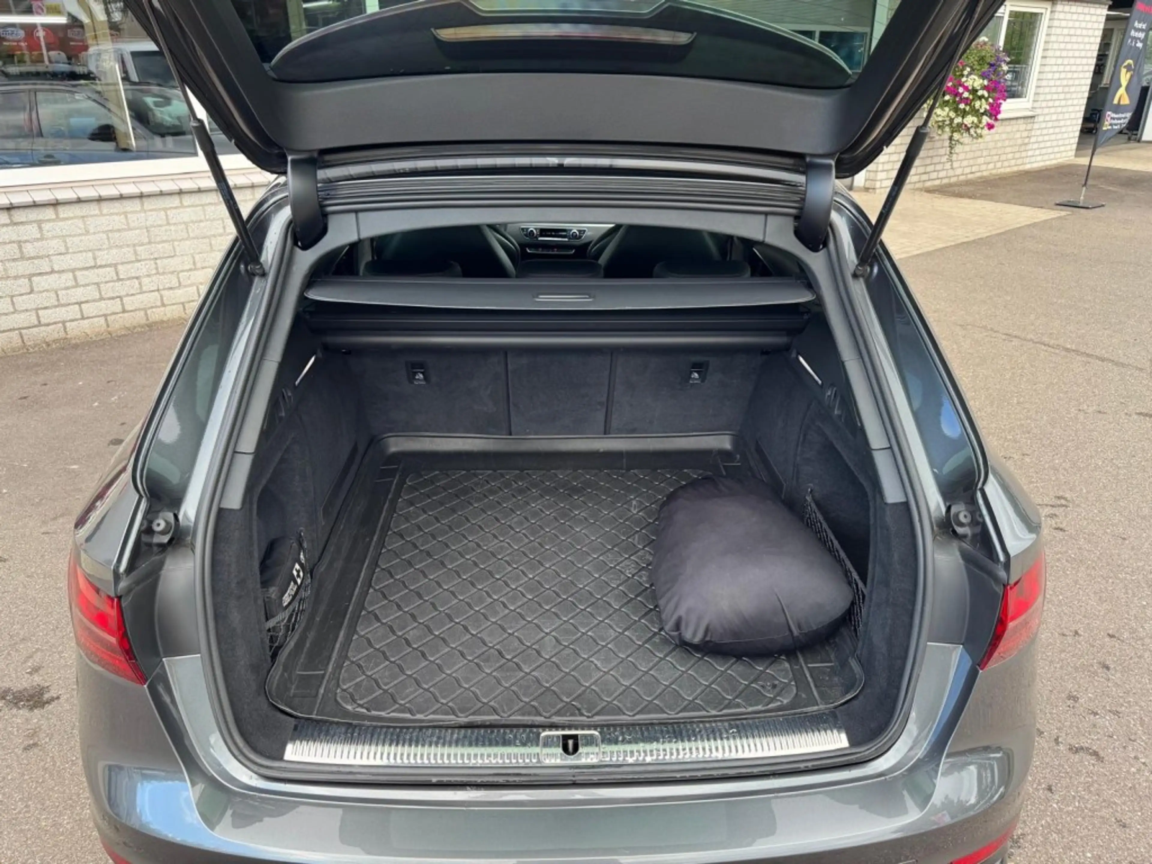 Audi RS4 2.9 TFSI RS4 QUATTRO Keramisch B&O Pano HUD Massag — photo 24