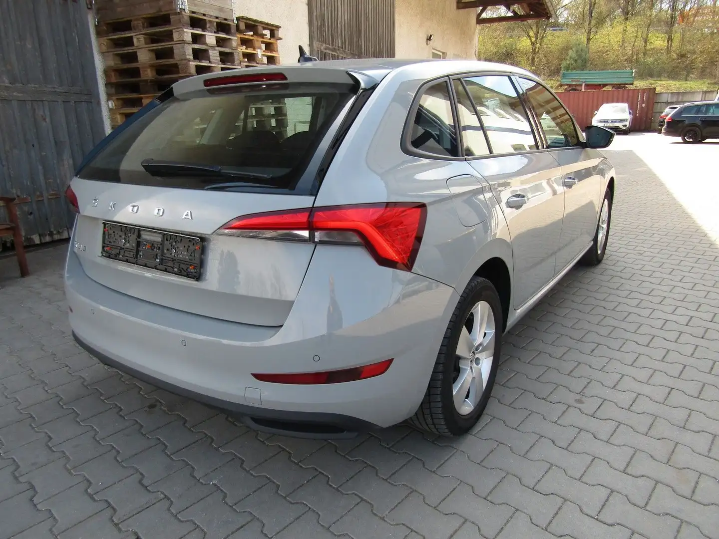 Skoda Scala Ambition Plus  LED  DAB   GRA  SHZ  SmartL Grau - 2