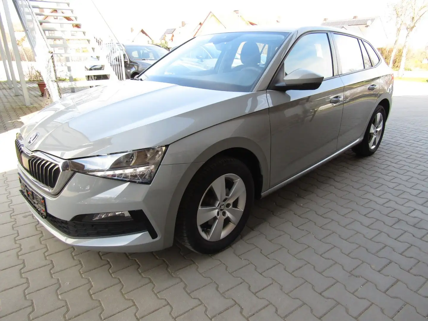 Skoda Scala Ambition Plus  LED  DAB   GRA  SHZ  SmartL Grau - 1