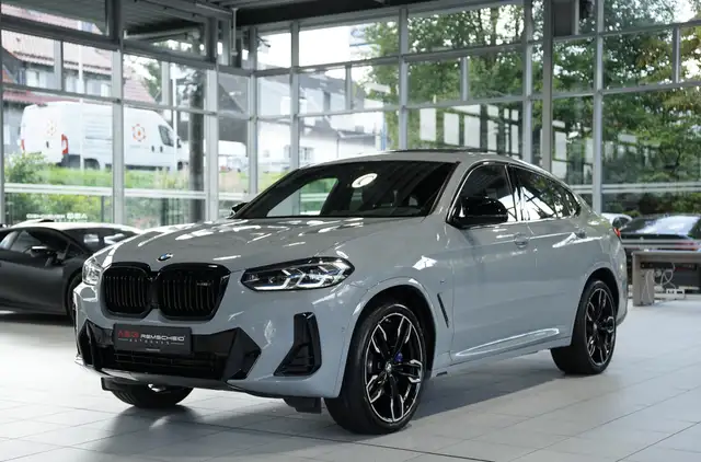 BMW X4 M view 5