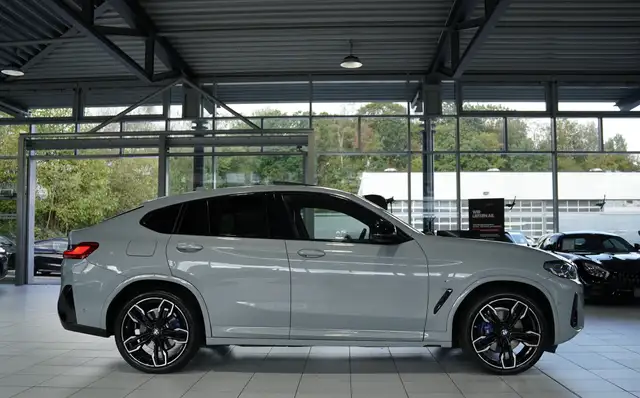 BMW X4 M view 7