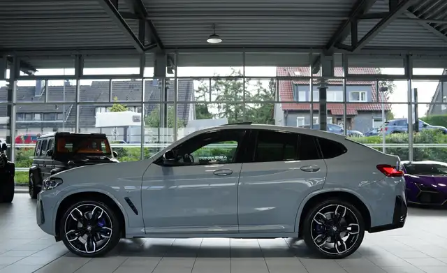 BMW X4 M view 11