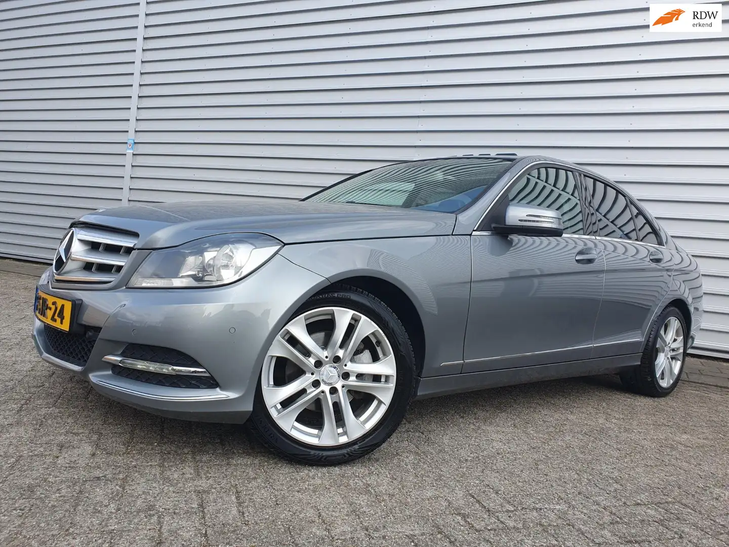 Mercedes-Benz C 180 Avantgarde Clima/ DAK / NAVI / LM Gris - 1