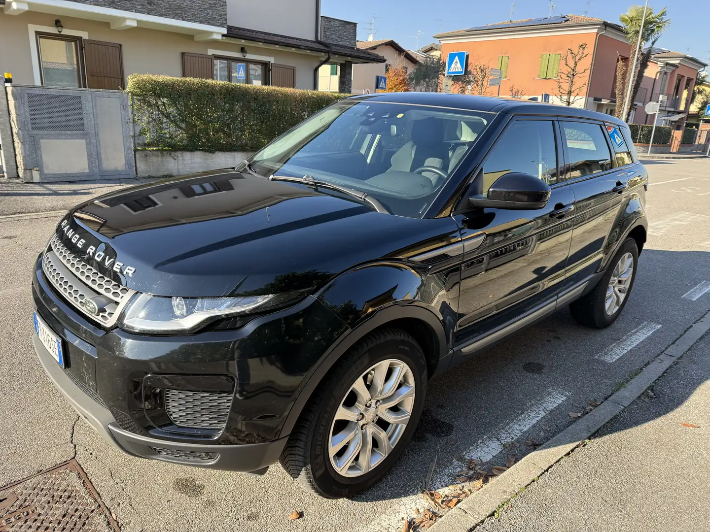Land Rover Range Rover Evoque 5p 2.2 td4 Launch edition 150cv Nero - 1