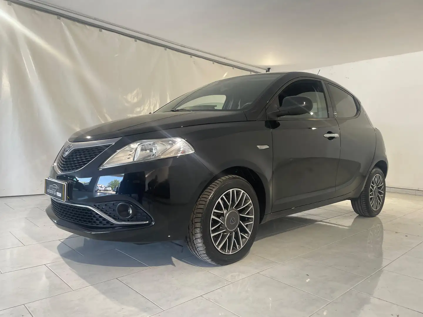 Lancia Ypsilon 1.2 ECOCHIC GPL DI SERIE GOLD X NEOPATENTATI - 2