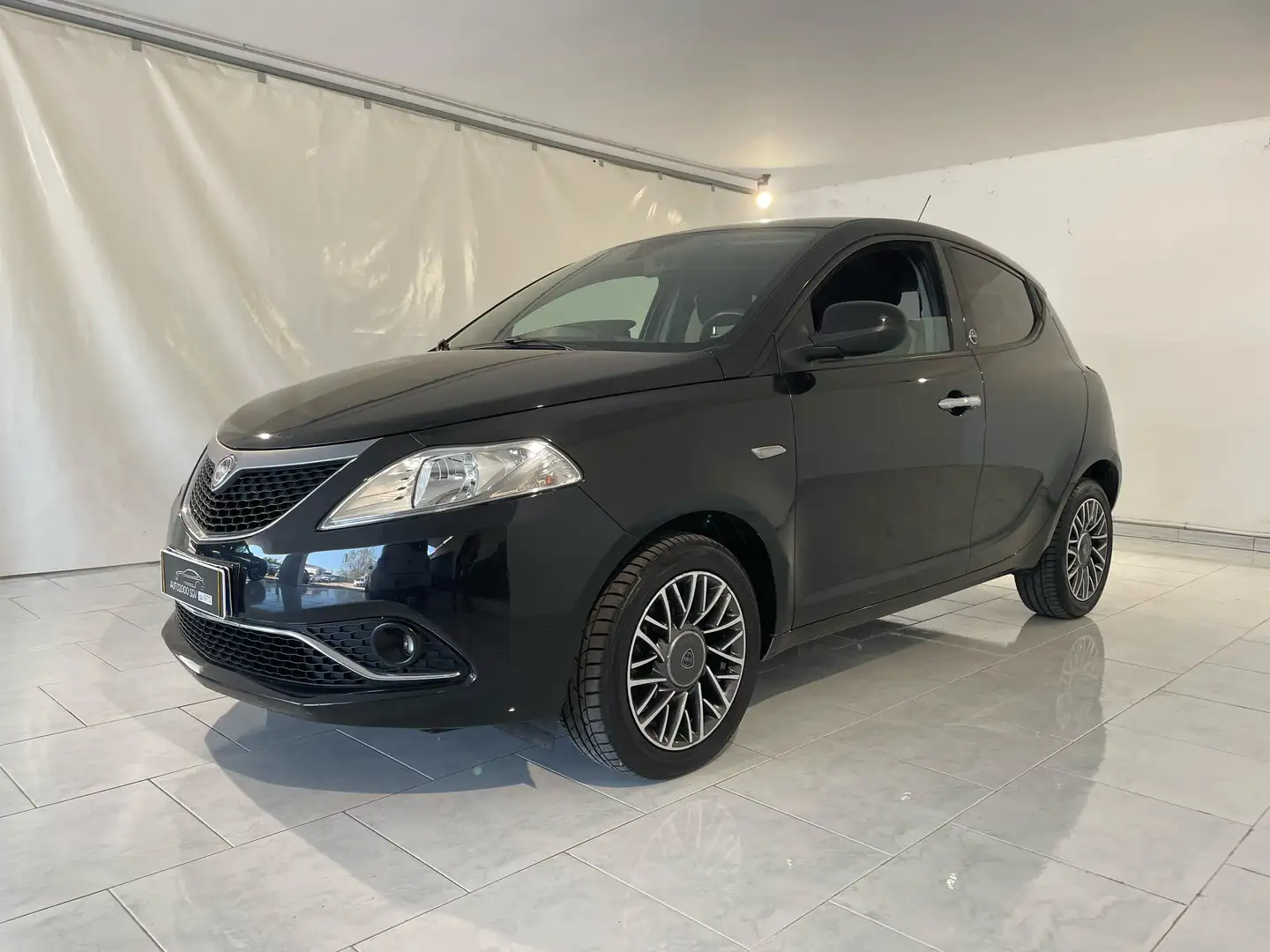 Lancia Ypsilon 1.2 ECOCHIC GPL DI SERIE GOLD X NEOPATENTATI - 1