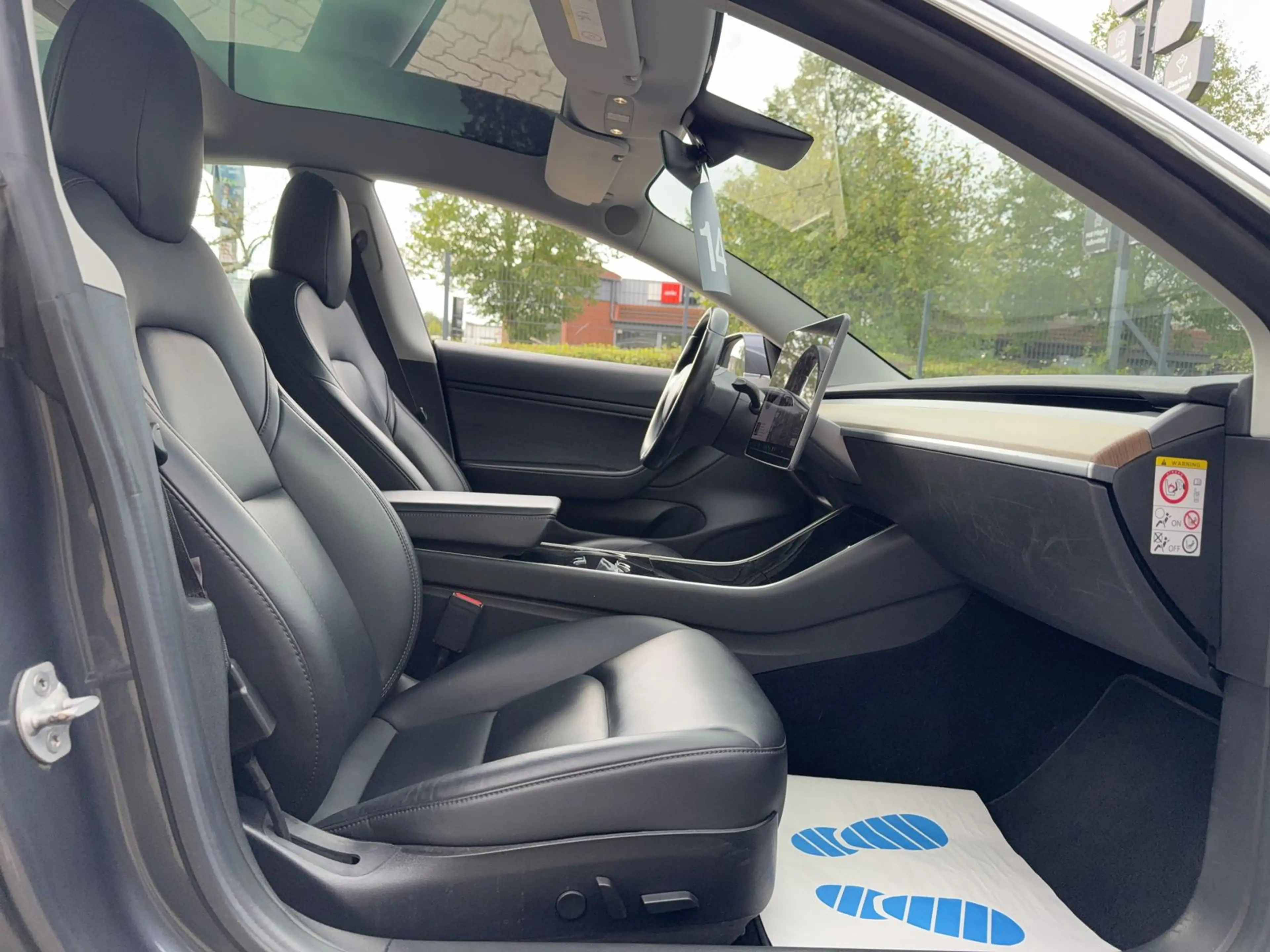 Tesla Model 3 Performance Long Range Dual AWD — photo 13