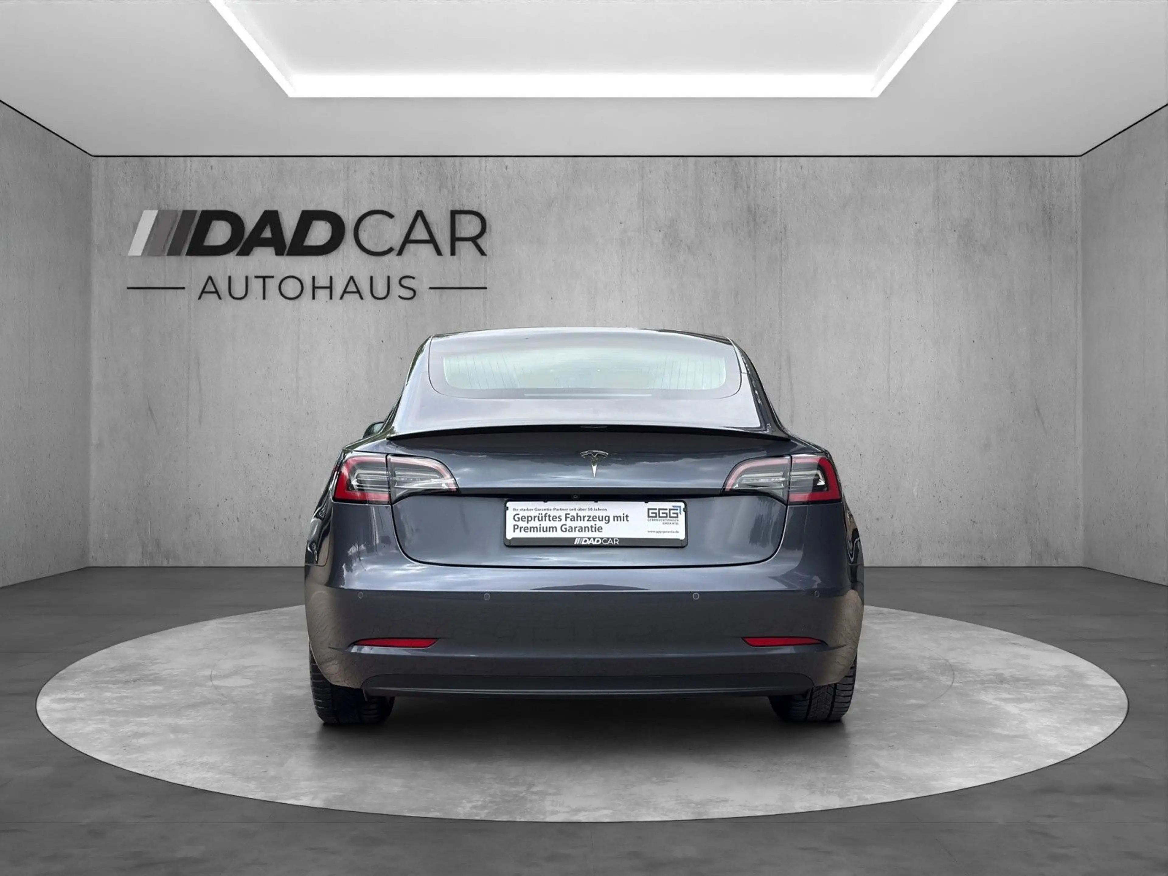 Tesla Model 3 Performance Long Range Dual AWD — photo 4