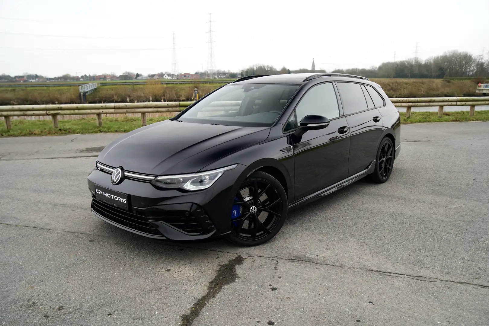 Volkswagen Golf R 8 VARIANT | 4MOTION | PANO | IQ LIGHTS | CAMERA Noir - 1