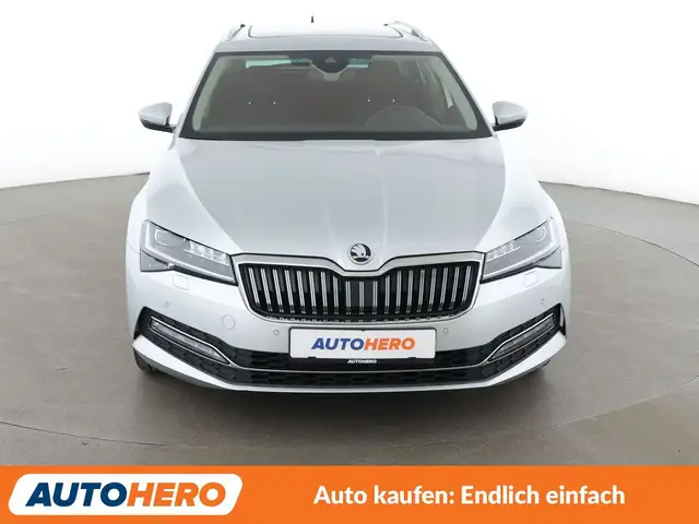 Skoda Superb view 9