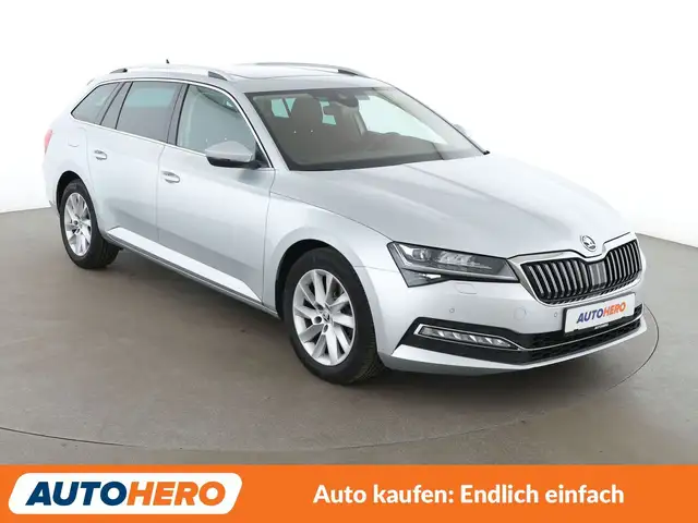 Skoda Superb view 8