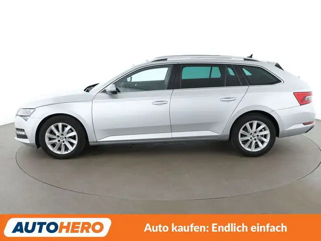 Skoda Superb view 3