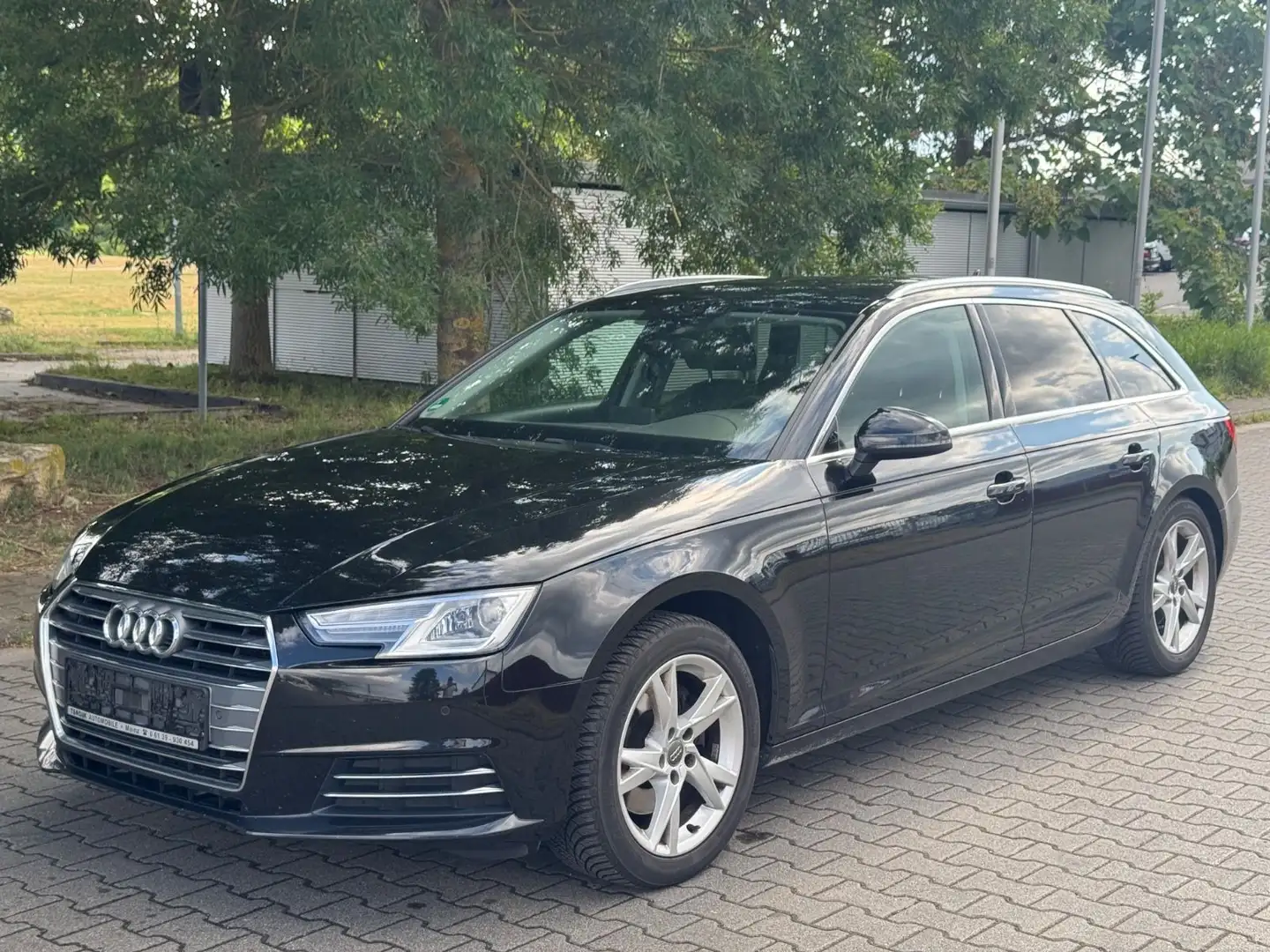 Audi A4 Avant sport Tempomat Bi-Xenon ELHK Schwarz - 1