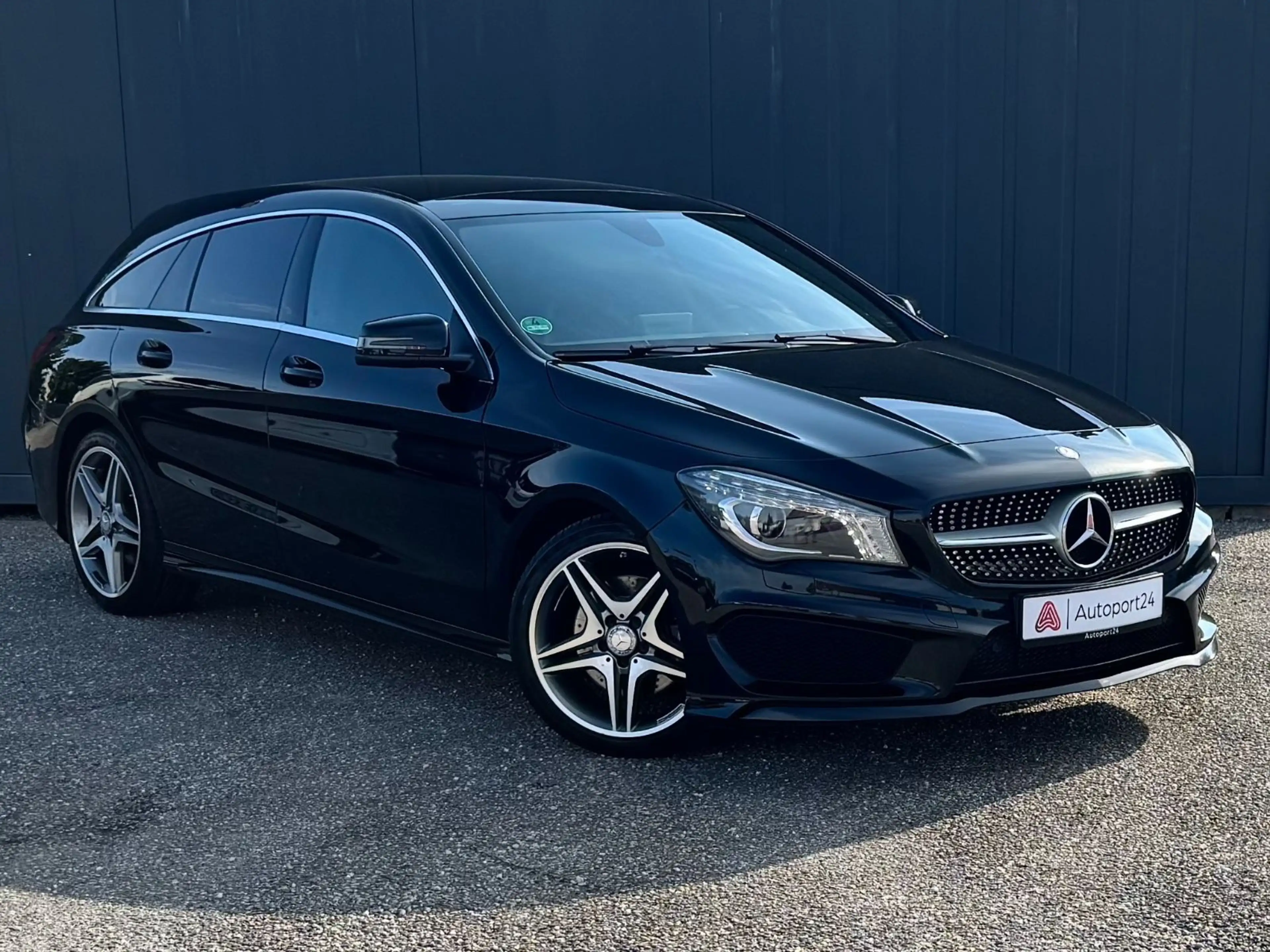 Mercedes-Benz CLA 220 CLA 220 ShootingBrake*AMG-Line*Panorama*Garantie — photo 2