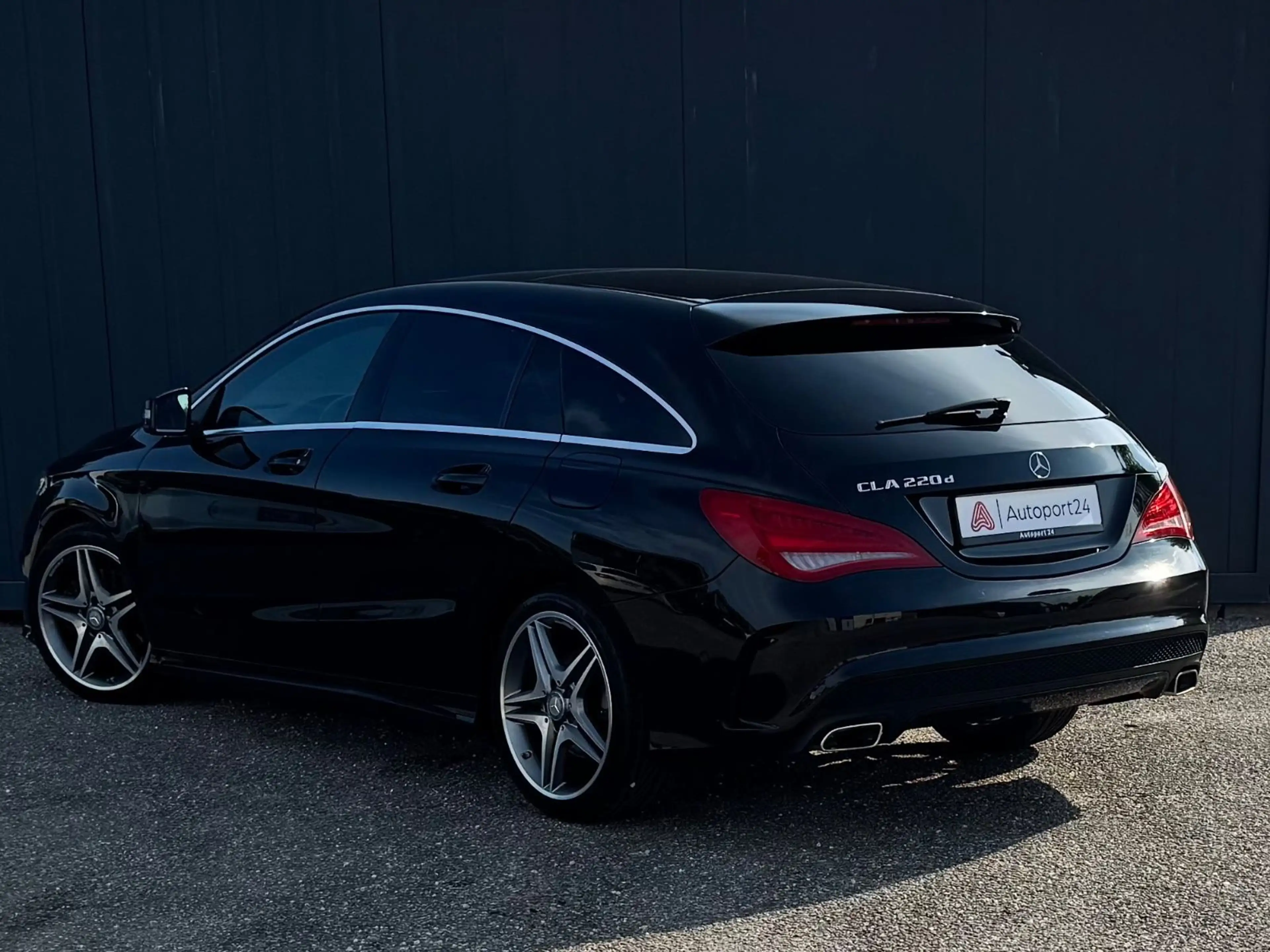 Mercedes-Benz CLA 220 CLA 220 ShootingBrake*AMG-Line*Panorama*Garantie — photo 6