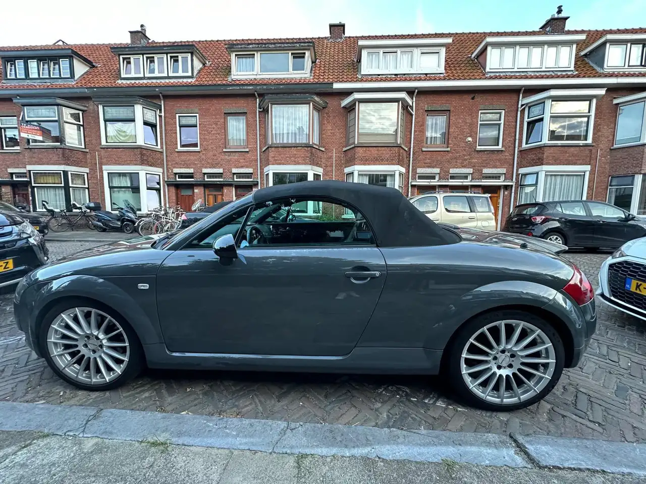 Audi TT Roadster 1.8 T quattro, foto 4