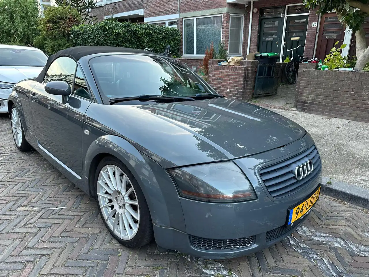 Audi TT Roadster 1.8 T quattro, foto 2