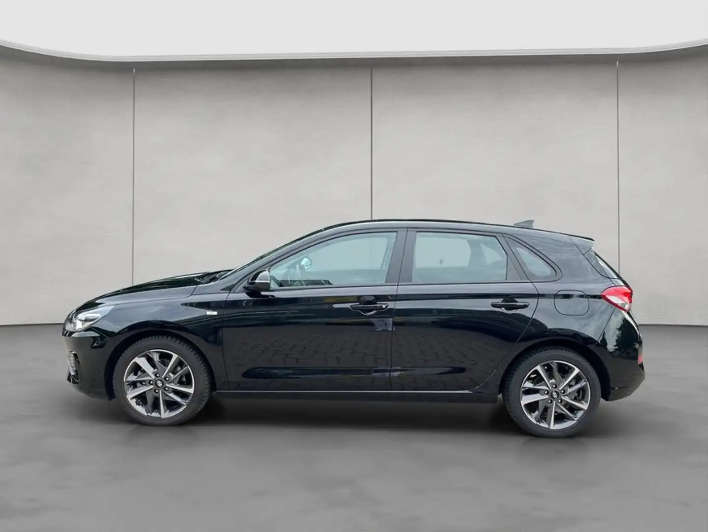 Hyundai i30 1.0 T-GDI 48V-Hybrid Trend GRA SHZ Kamera Zwart - 2