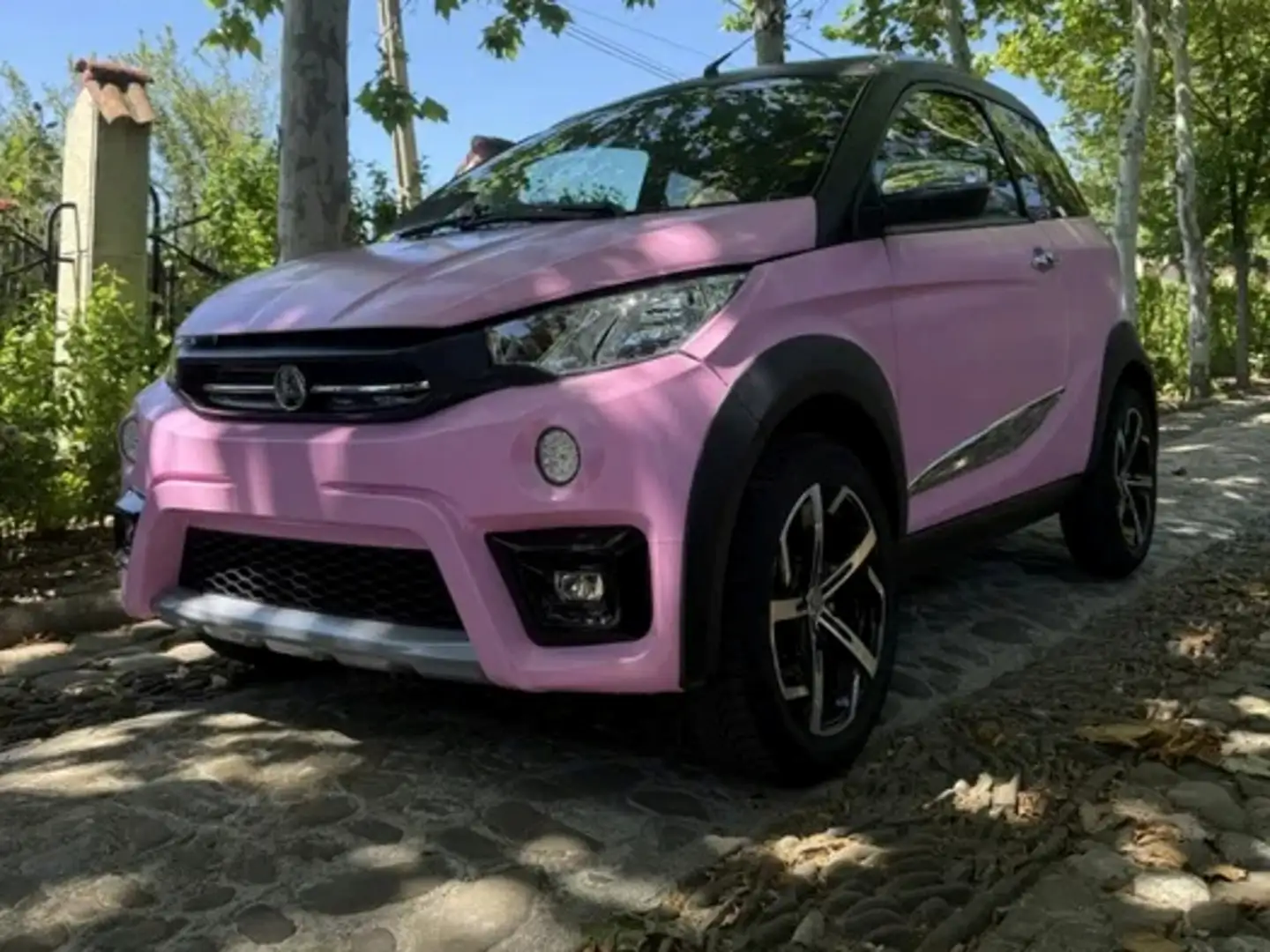 Aixam Crossline GT Violett - 2