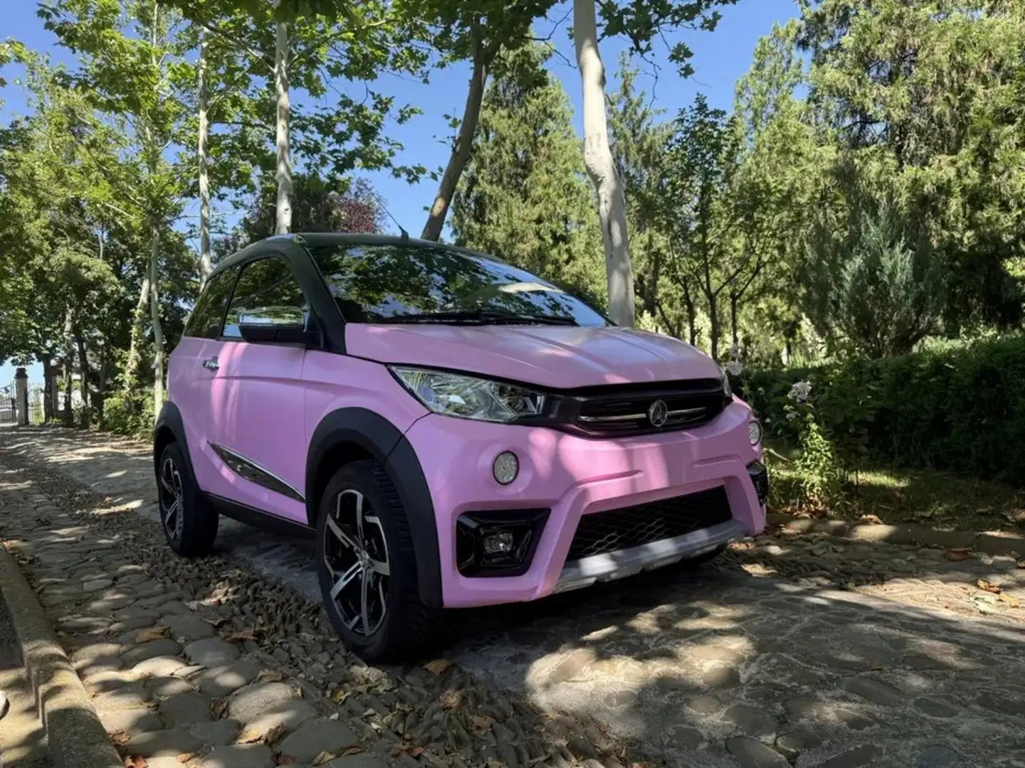 Aixam Crossline GT Violett - 1