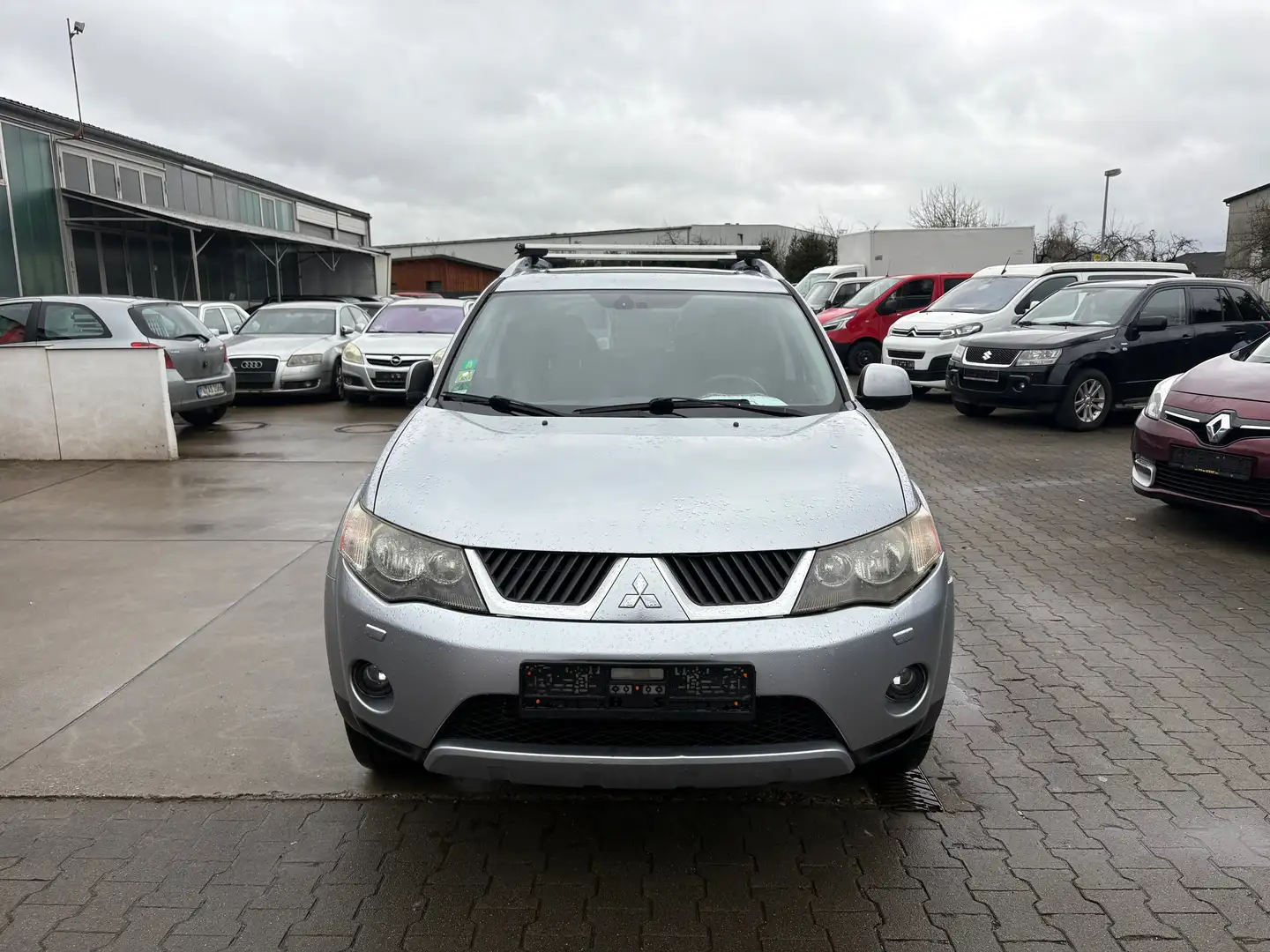 Mitsubishi Outlander Invite 4WD mit Gasanlage Ezüst - 2