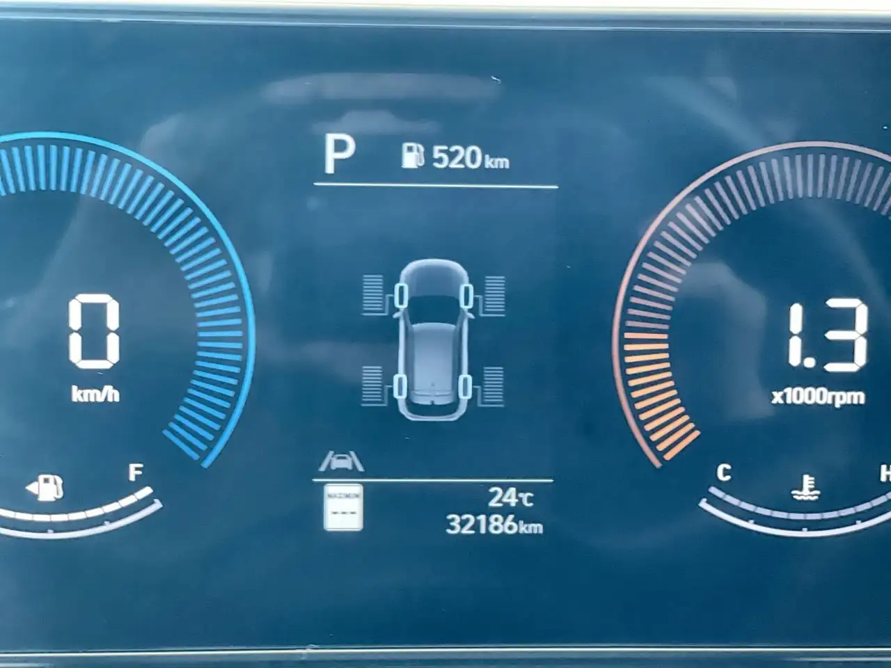 Hyundai KONA снимка Hyundai KONA
