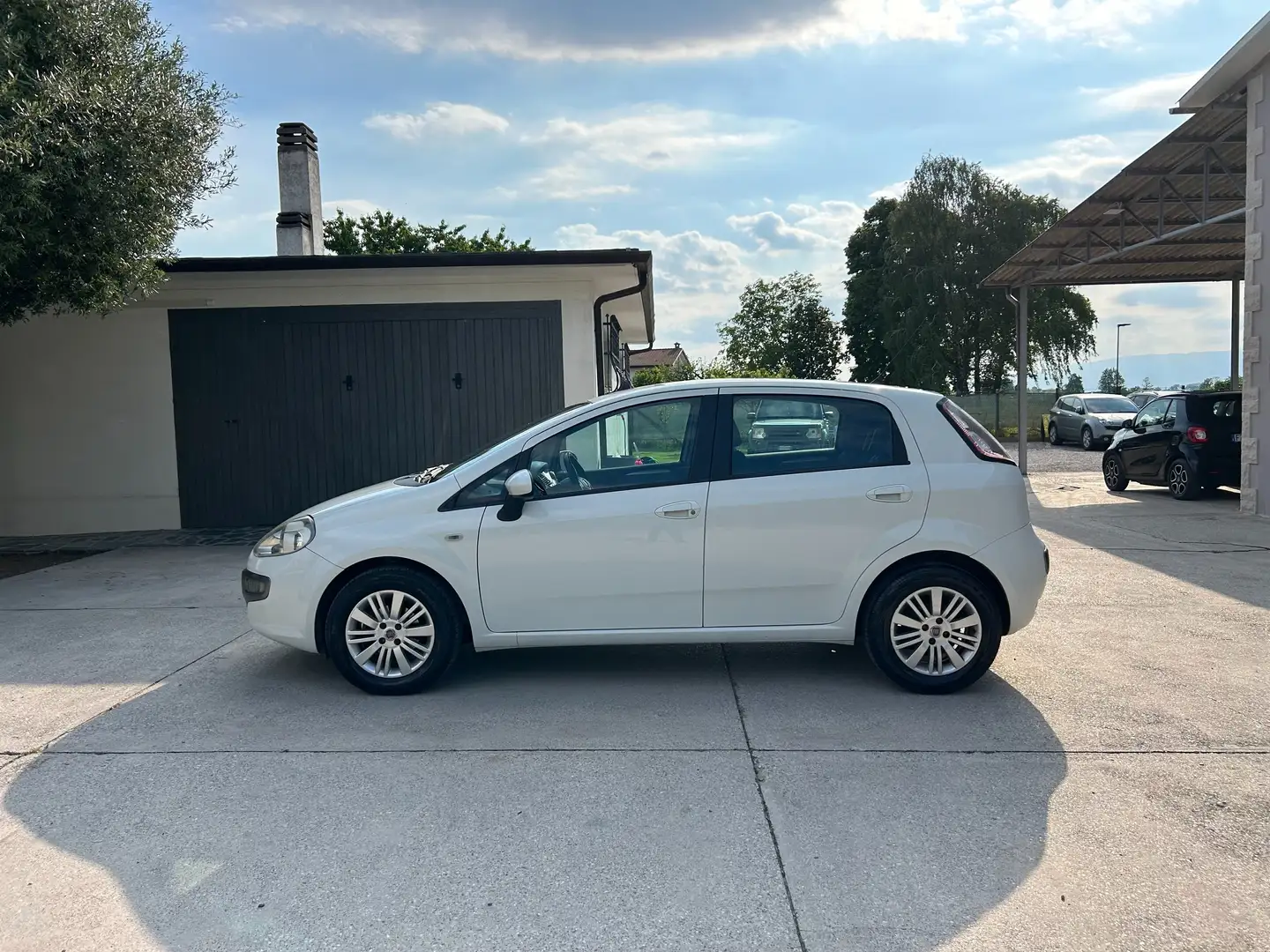 Fiat Grande Punto Evo 5p 1.3 mjt Dynamic s Neopatentati Blanc - 2