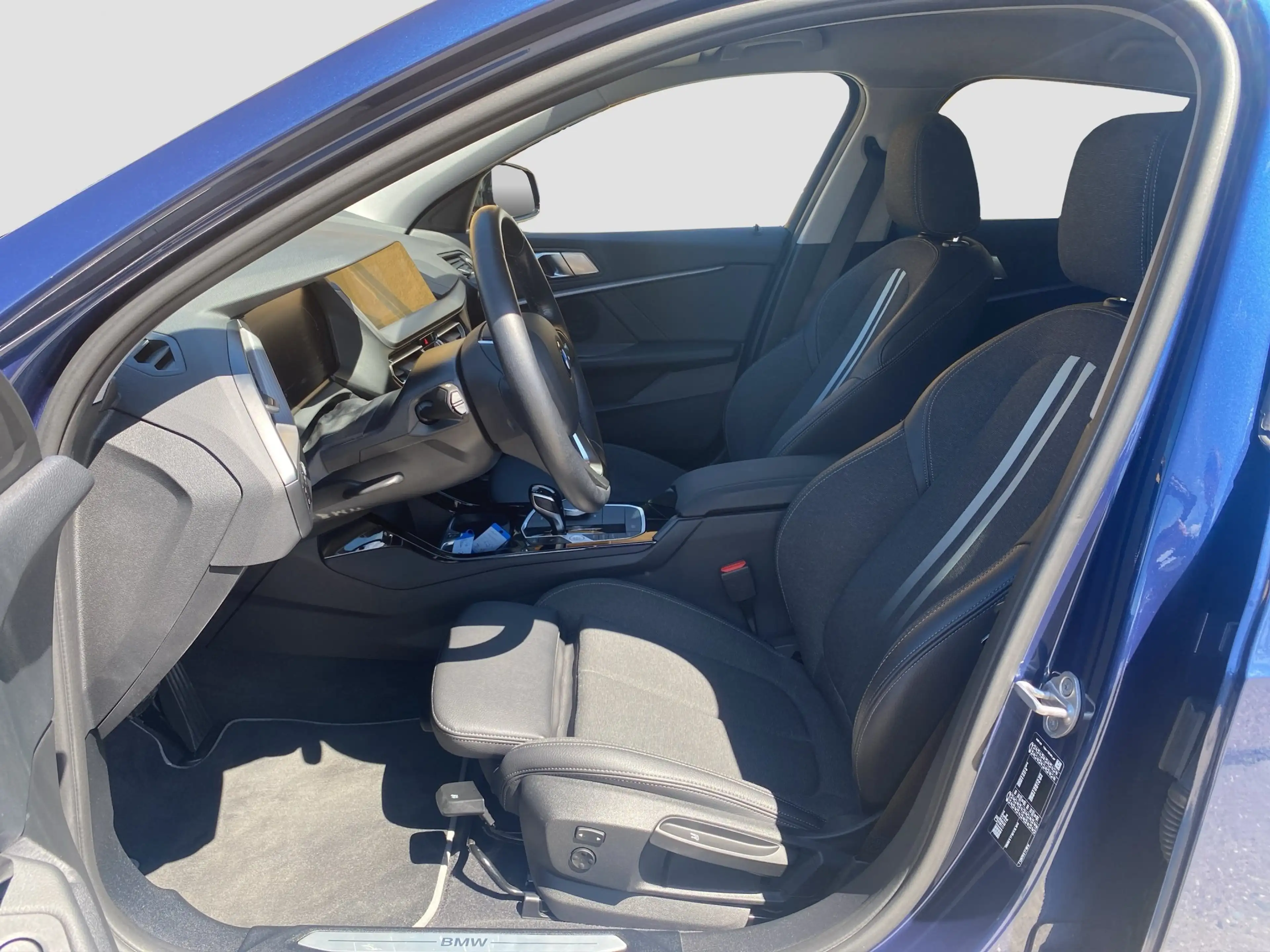 BMW 118 i Sport Line LED SpurAss Navi WLAN — photo 11