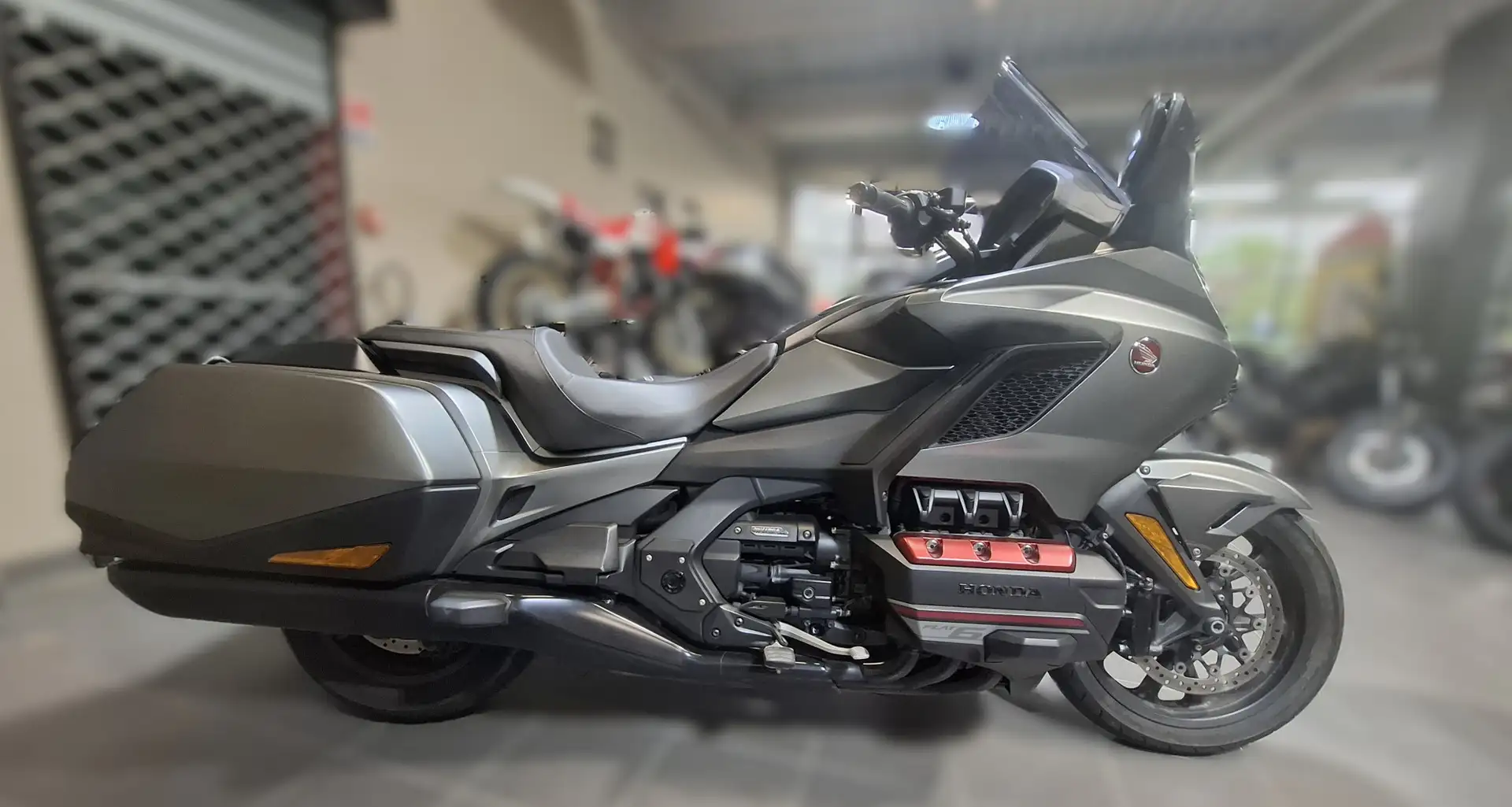 Honda Gold Wing Szary - 2