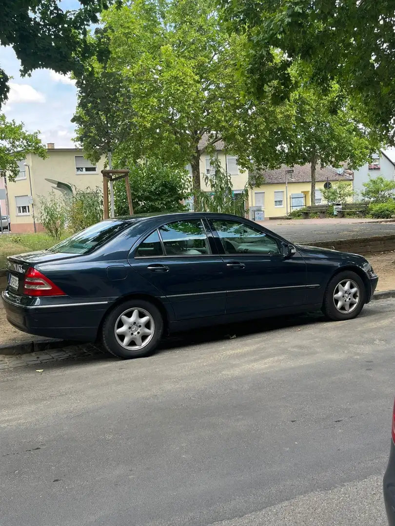 Mercedes-Benz 220 - 2