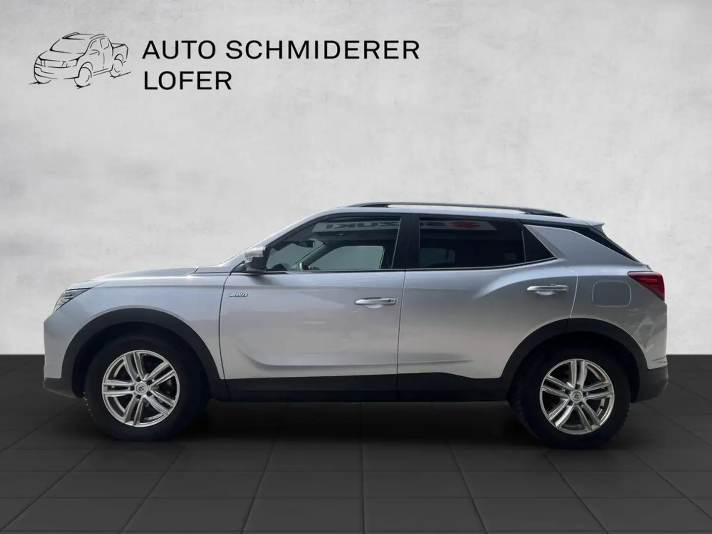 KGM Korando 1,6 4WD Dream Aut. Silber - 2