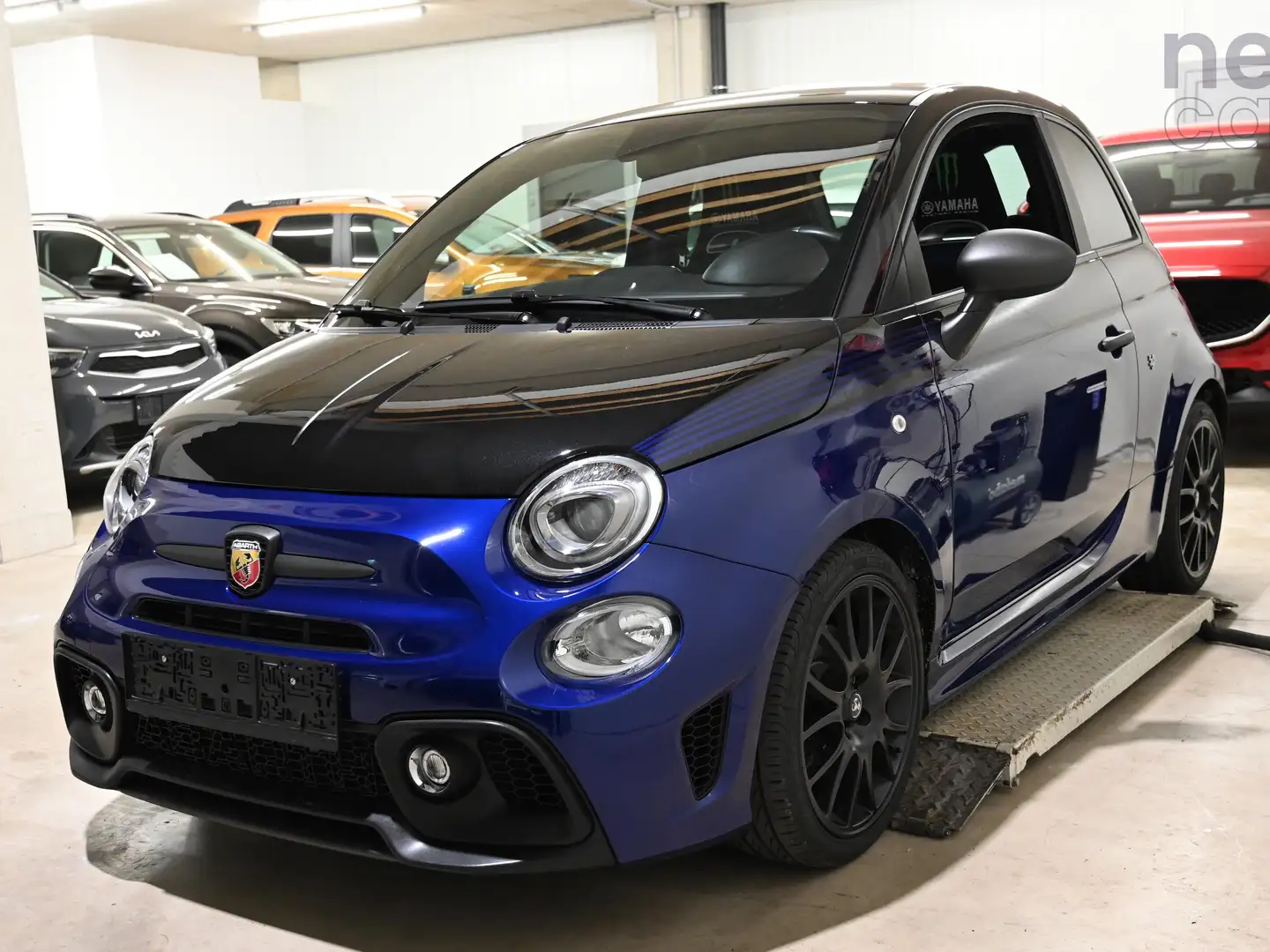 Abarth 500 Abarth 595 Yamaha Factory Racing | 18.500km| 1A Blau - 1