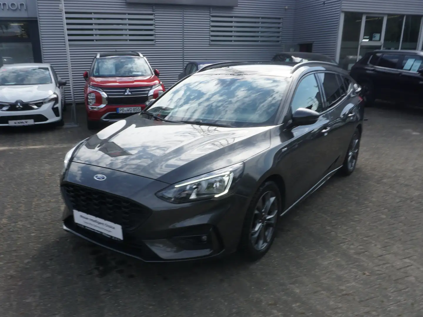 Ford Focus Focus Turnier 1.5 EcoBoost Schiebdach AT TITANIUM Gris - 1