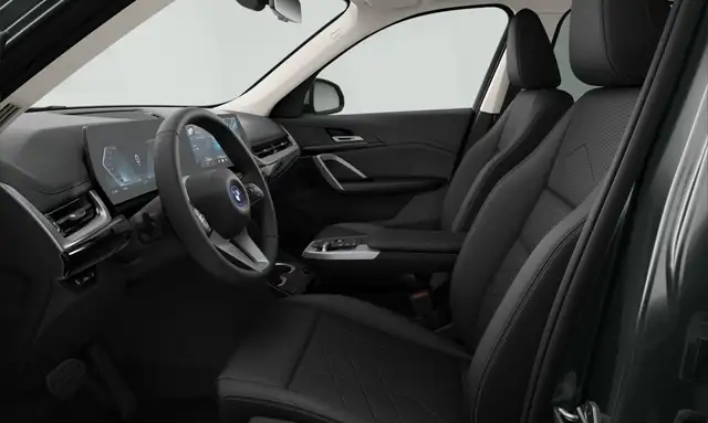 BMW Ix1 view 4